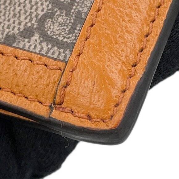 GUCCI KAI x GUCCI Teddy Bear GG Supreme Clutch Bag PVC/Leather Yellow/Beige - Picture 4 of 11